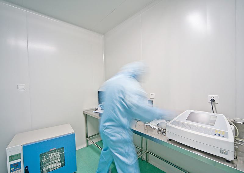 制藥廠無(wú)塵車間建設(shè)怎么選擇地面材料？